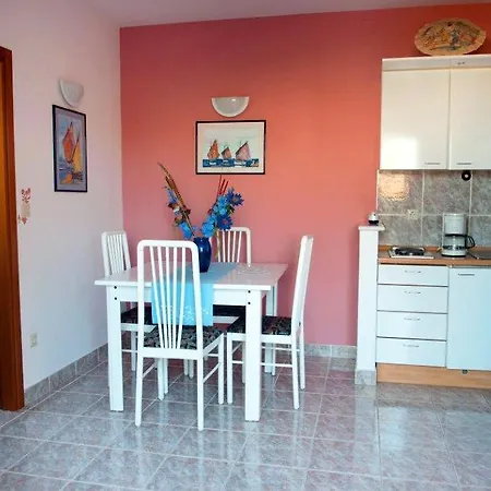 5617g Apartment